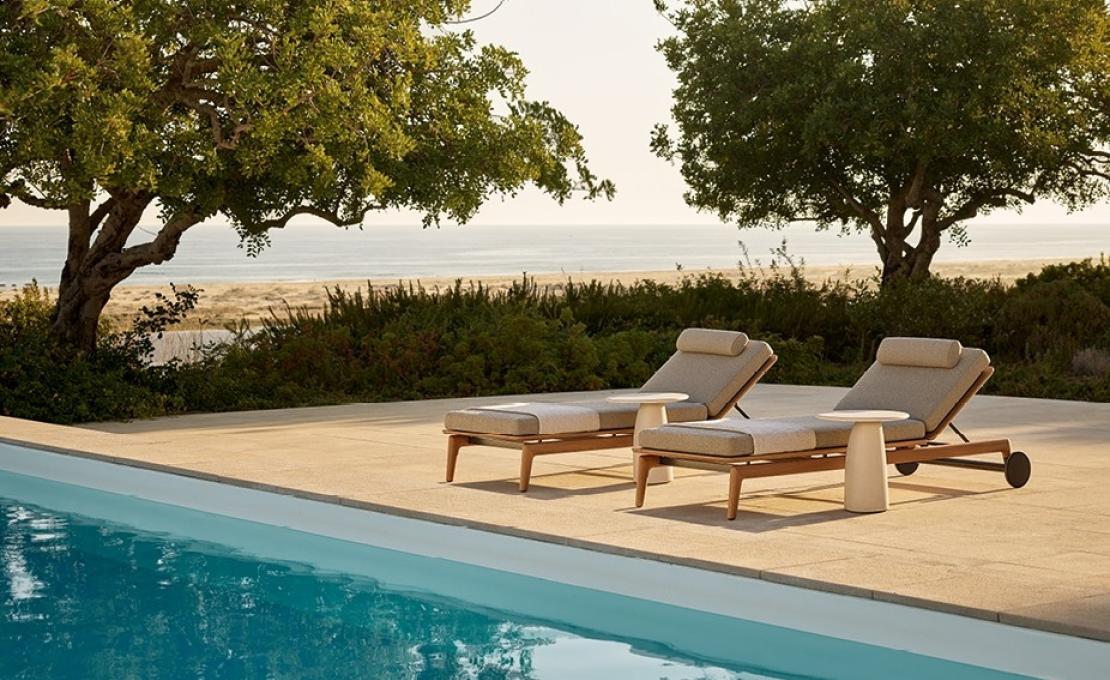 Шезлонг уличныйот фабрики Poliform модель MAGNOLIA SUNBED