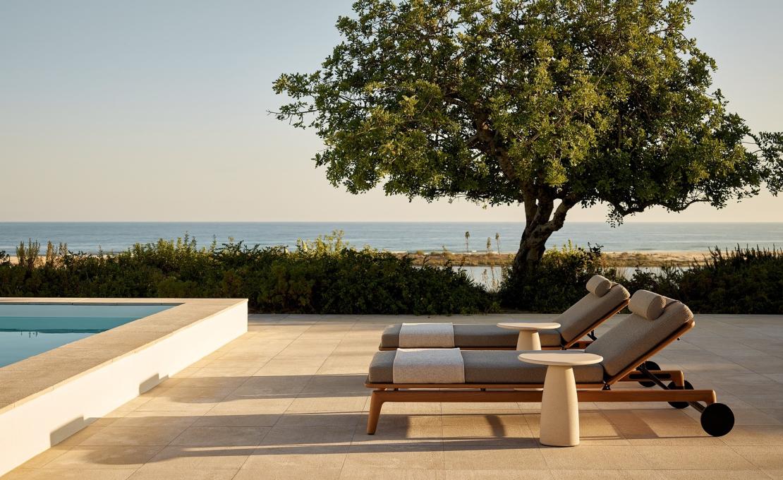 Шезлонг уличныйот фабрики Poliform модель MAGNOLIA SUNBED