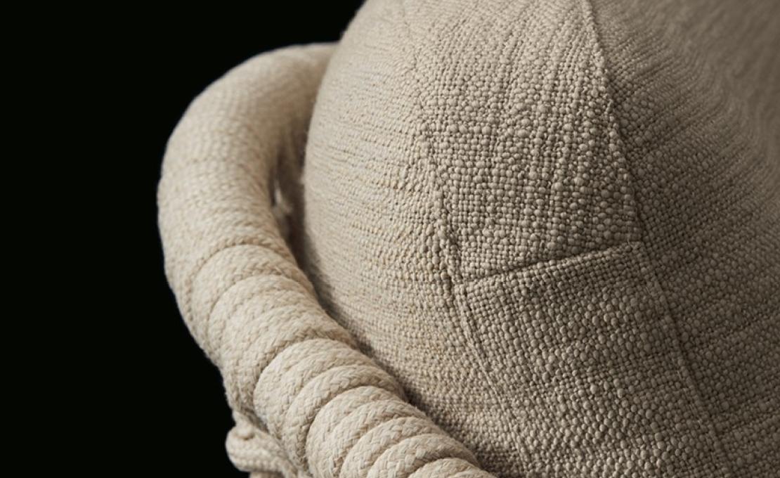 Уличное кресло от фабрики Poliform модель MAD OUT ARM