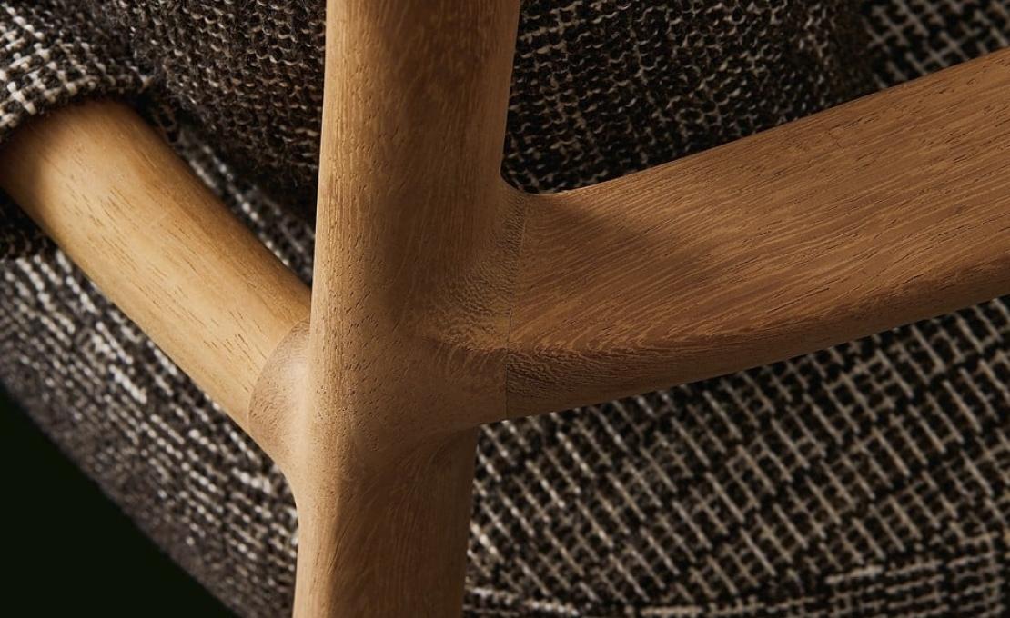 Уличное кресло от фабрики Poliform модель MAGNOLIA ARM