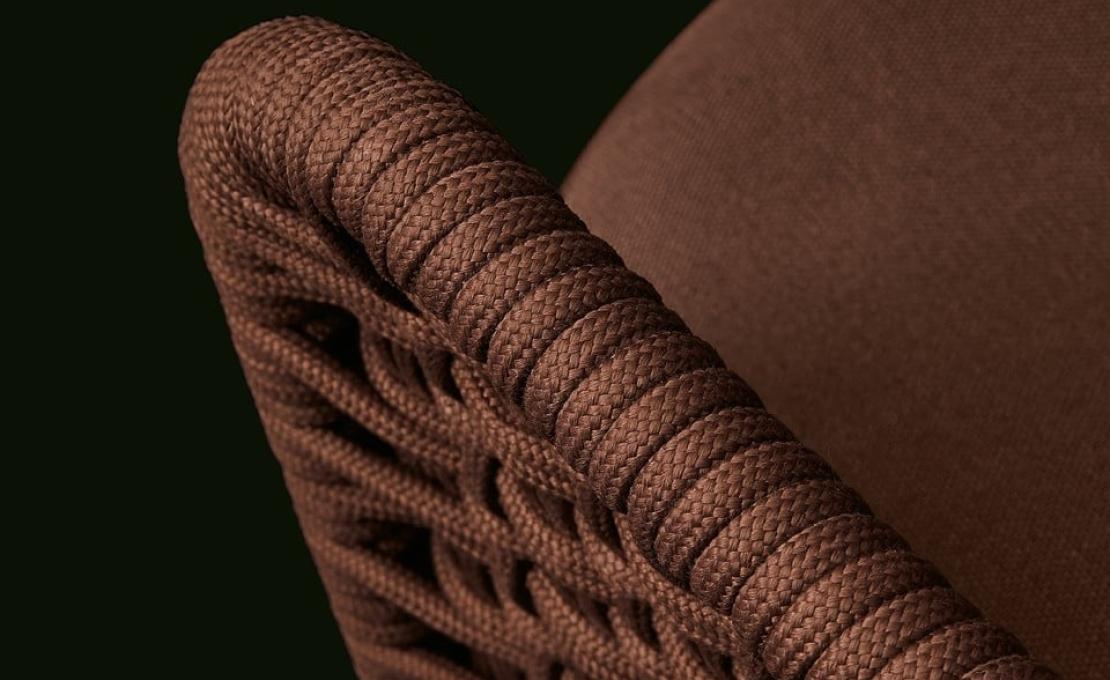 Уличное кресло от фабрики Poliform модель MAD OUT ARM