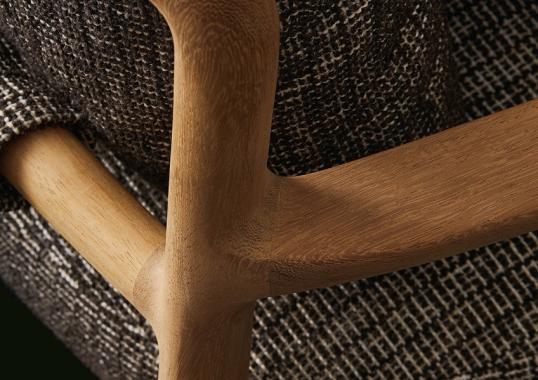 Уличное кресло от фабрики Poliform модель MAGNOLIA ARM