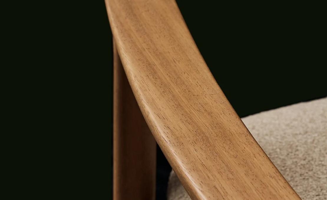 Уличный диван от фабрики Poliform модель MAGNOLIA SOFA