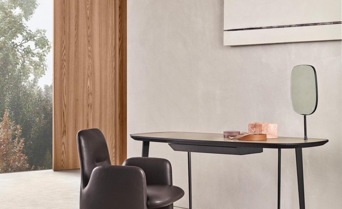 Письменный стол от фабрики Poliform модель SMH140