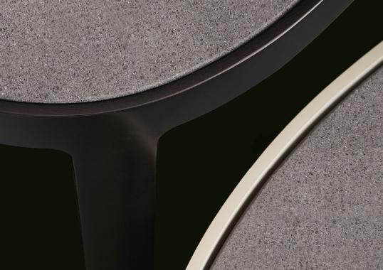 Уличный стол от фабрики Poliform модель MAD OUT 