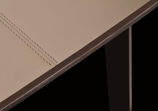 Письменный стол от фабрики Poliform модель SMH140