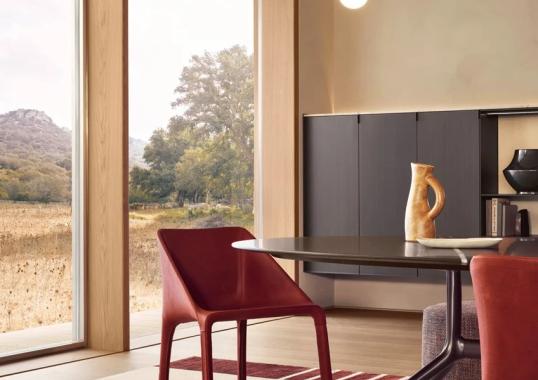 Стул от фабрики Poliform модель Manta  Poliform 