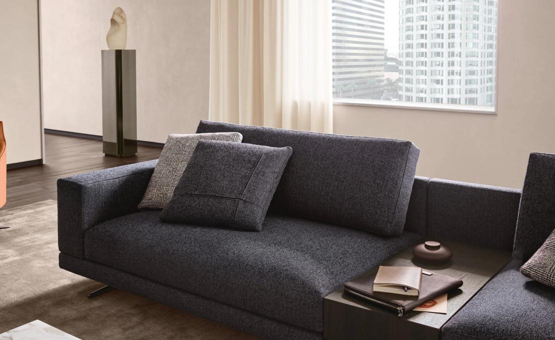 Диван от фабрики Poliform модель Mondrian Sofa