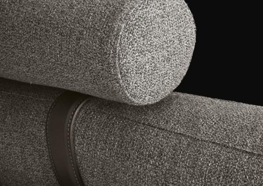 Диван от фабрики Poliform модель Mondrian Sofa