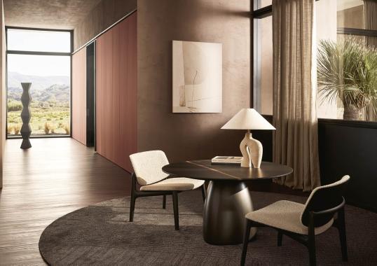 Стол от фабрики Poliform модель MONOLITH INDOOR TABLE