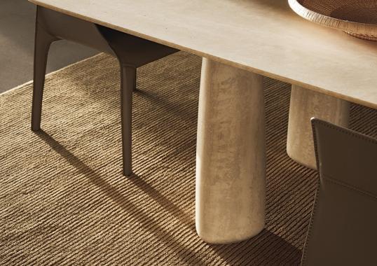 Стол от фабрики Poliform модель MONOLITH INDOOR TABLE