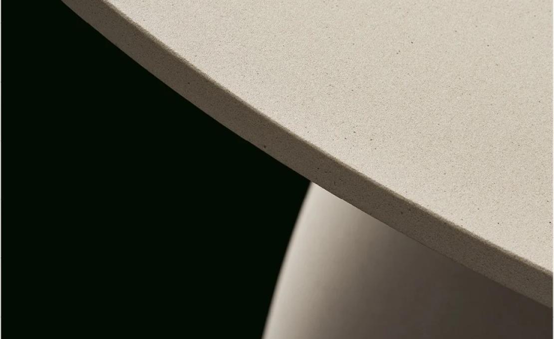 Уличный стол от фабрики Poliform модель MLTG120RK