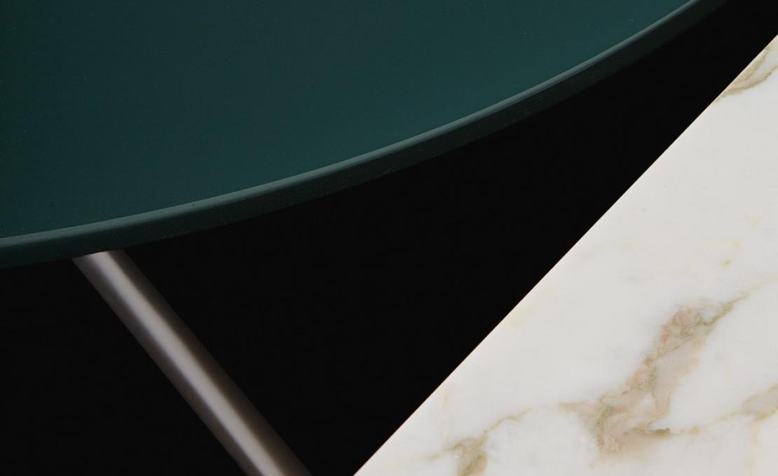 Журнальный столик от фабрики Poliform модель Mondrian 