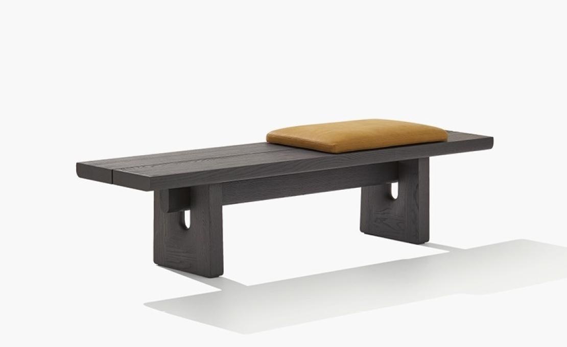 Банкетка от фабрики Poliform модель PN170