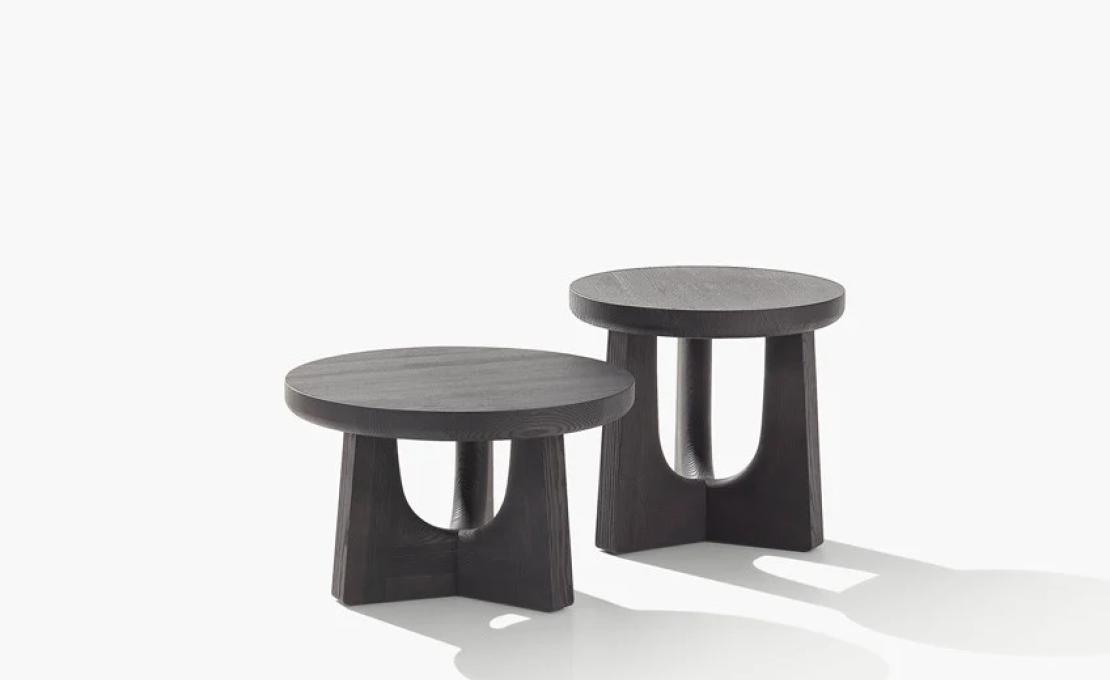 Журнальный столик от фабрики Poliform модель Nara Occasional Table