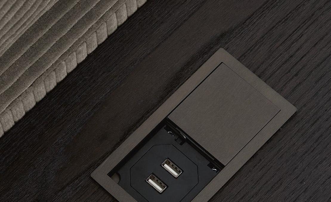 Диван от фабрики Poliform модель Mondrian Sofa