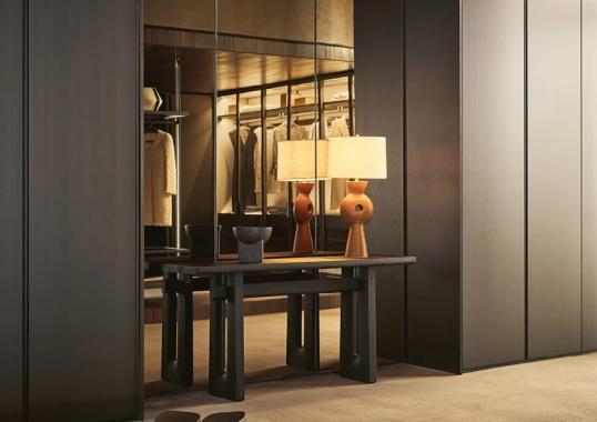 Консоль от фабрики Poliform модель CO170