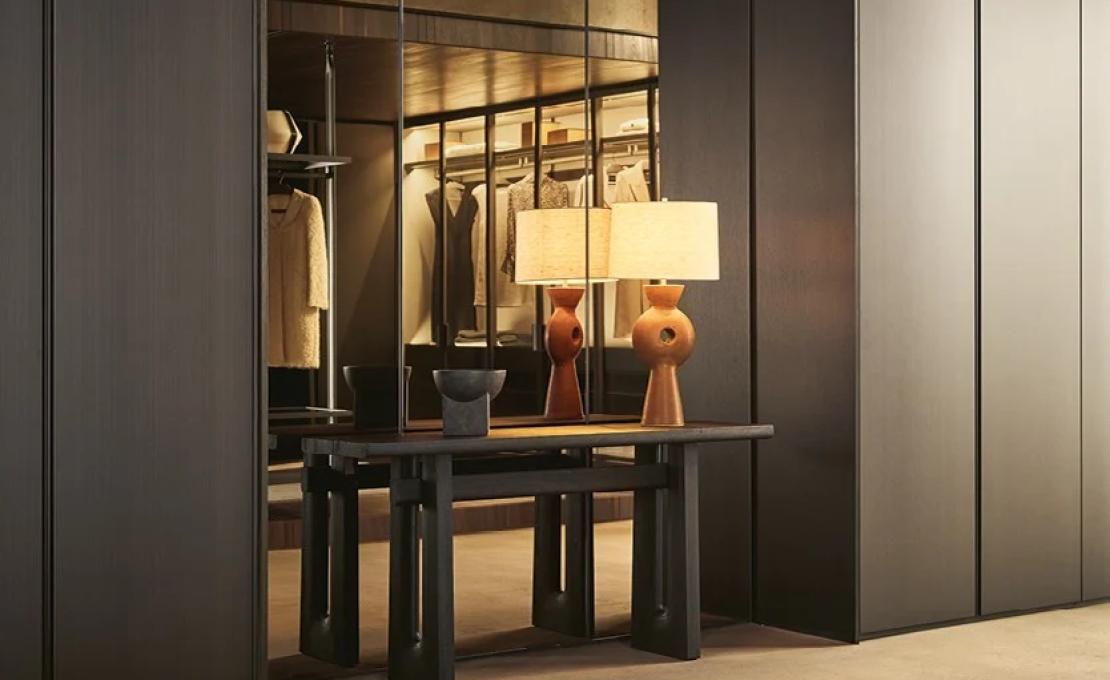 Консоль от фабрики Poliform модель CO170