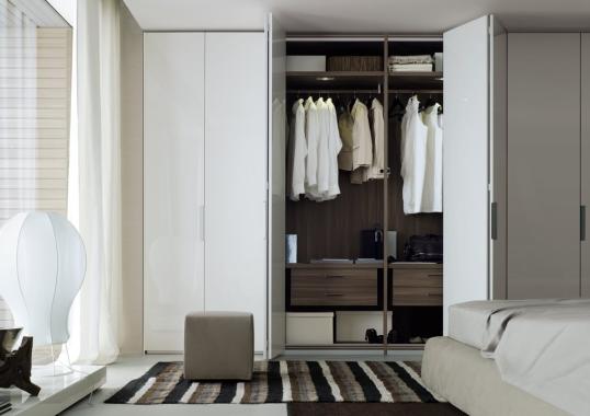 Шкафы от фабрики Poliform модель New Entry Wardrobe