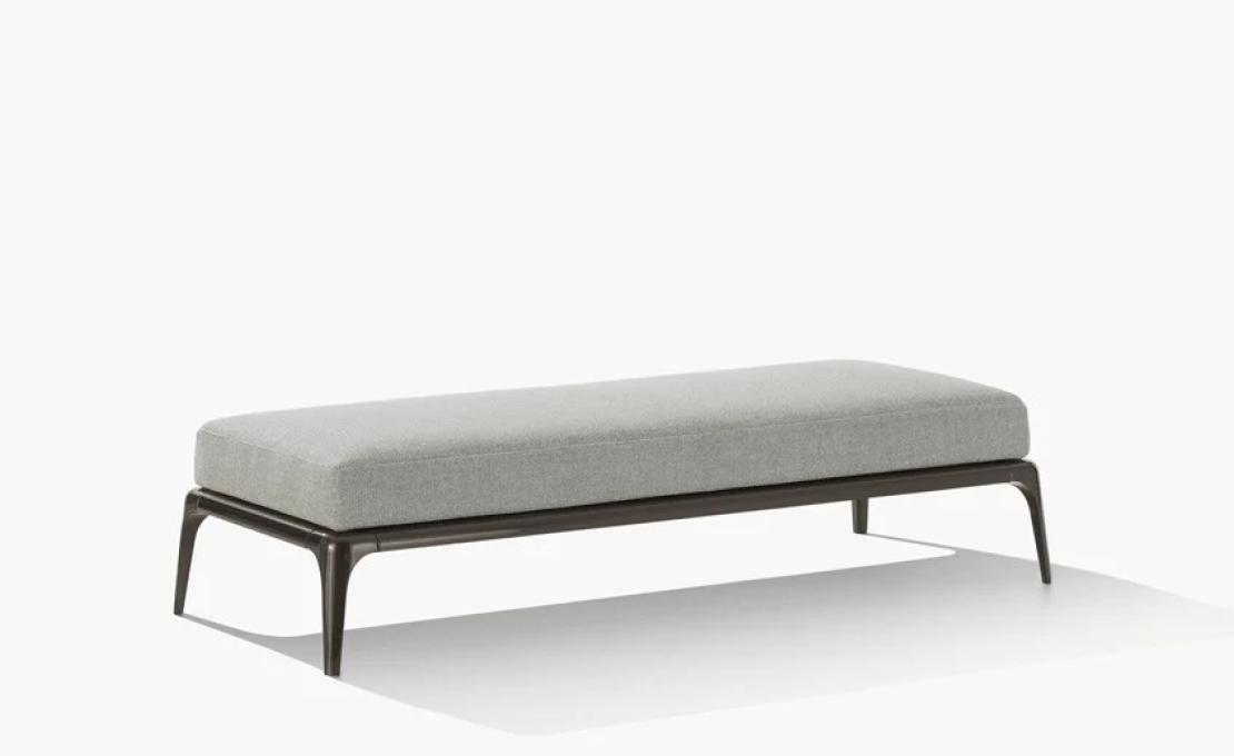 Банкетка от фабрики Poliform модель Park Bench