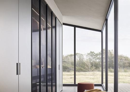 Шкафы от фабрики Poliform модель Plus Wardrobe Poliform 