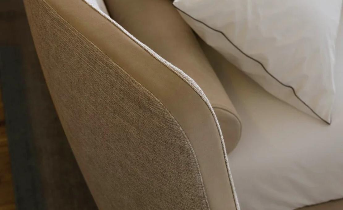 Кровать от фабрики Poliform модель Rever Bed