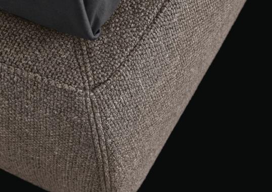 Кровать от фабрики Poliform модель Rever Bed