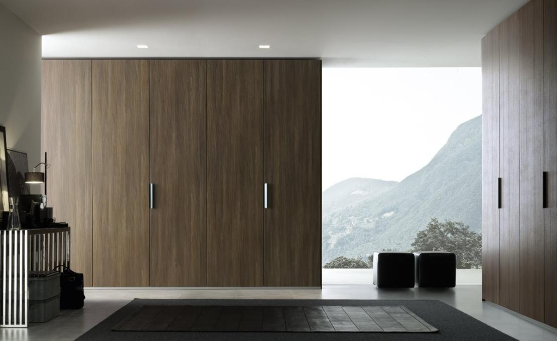 Шкафы от фабрики Poliform модель Sand Wardrobe