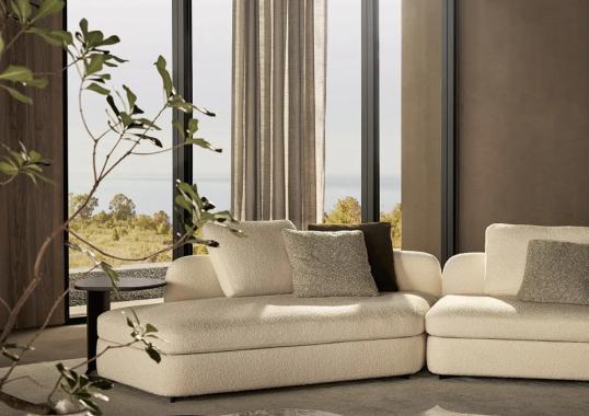 Диван от фабрики Poliform модель Saint-Germain Sofa