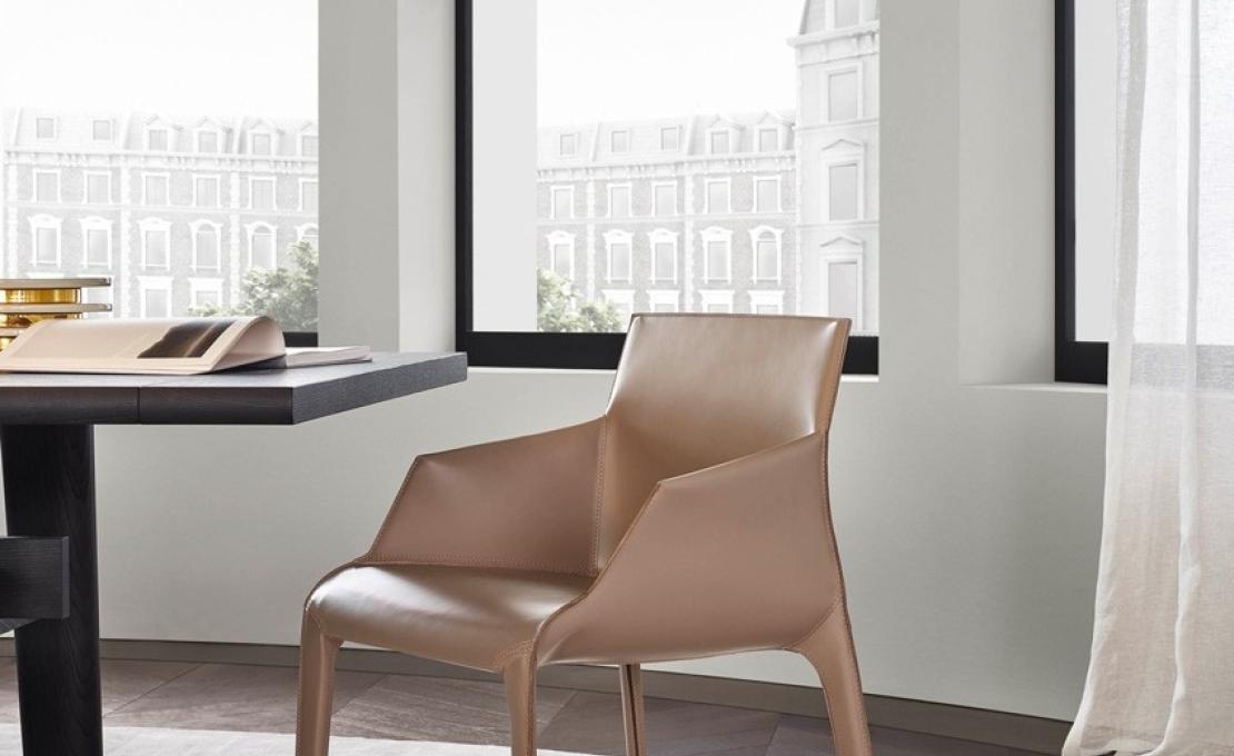 Стул от фабрики Poliform модель Seattle  With Armrests 