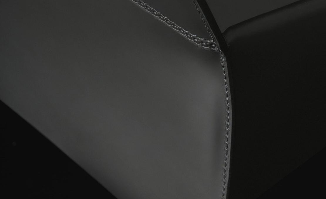 Стул от фабрики Poliform модель Seattle  With Armrests 