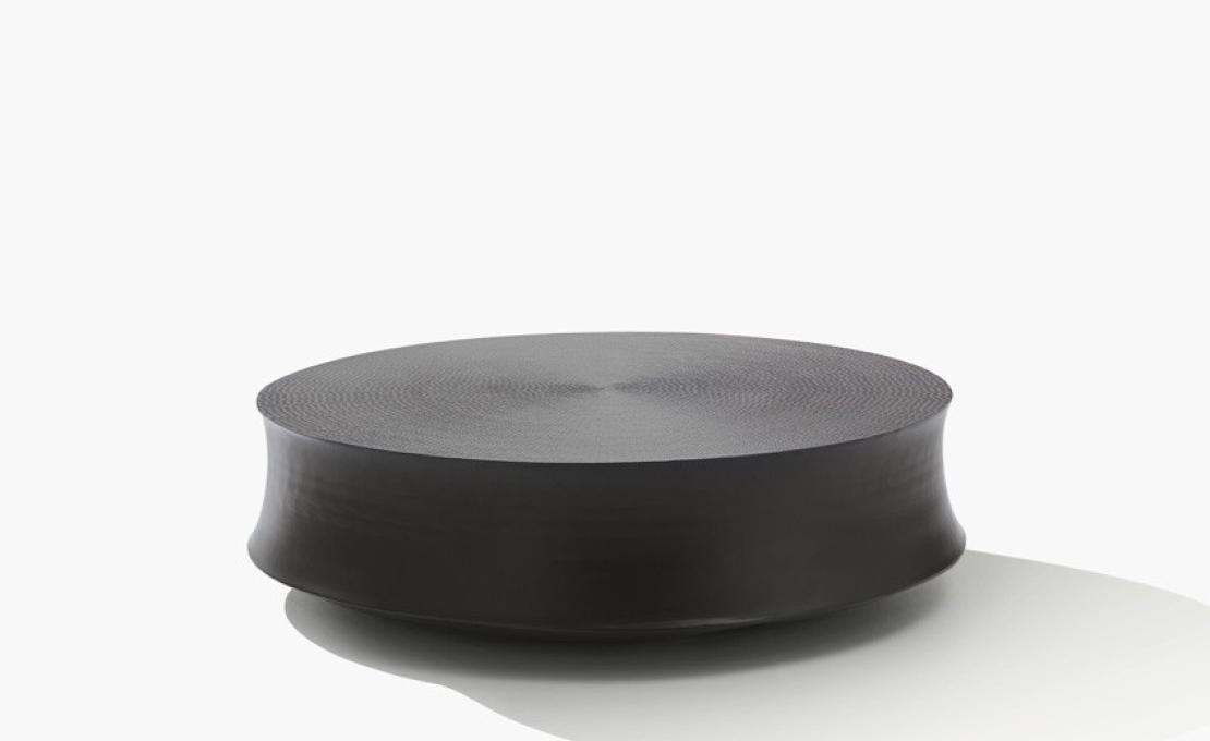 Журнальный столик от фабрики Poliform модель Soori 