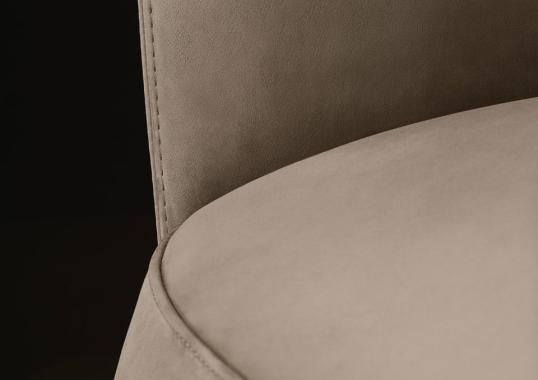 Кресло от фабрики Poliform модель Santa Monica Arm