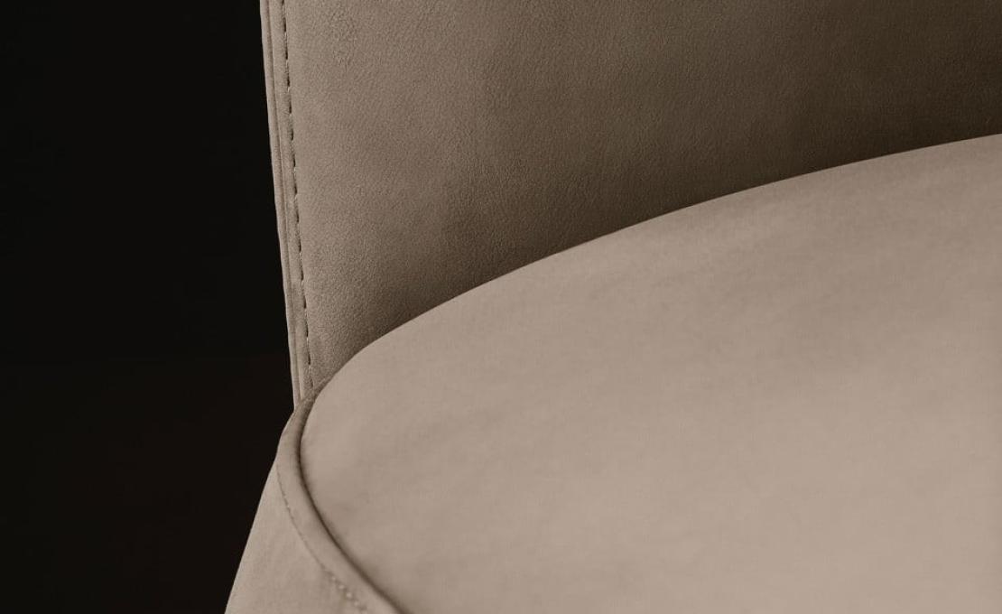 Кресло от фабрики Poliform модель Santa Monica Arm