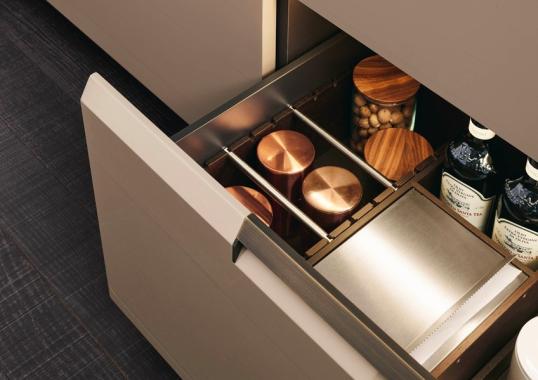 Кухни от фабрики Poliform модель Shape Kitchen