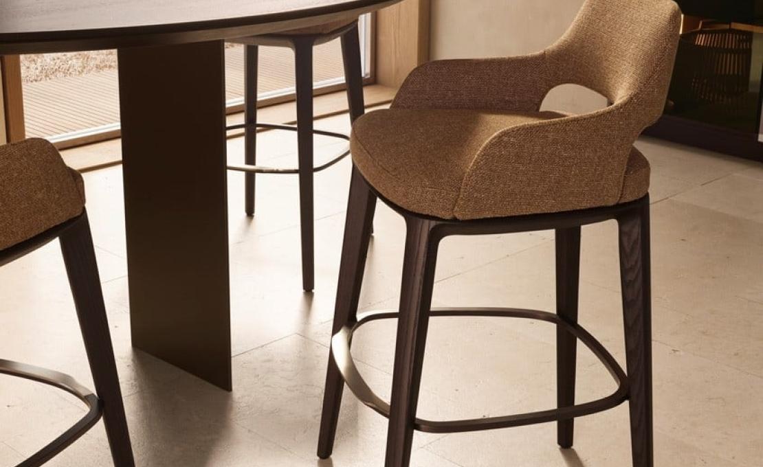 Барный стул от фабрики Poliform модель Sophie Lite 