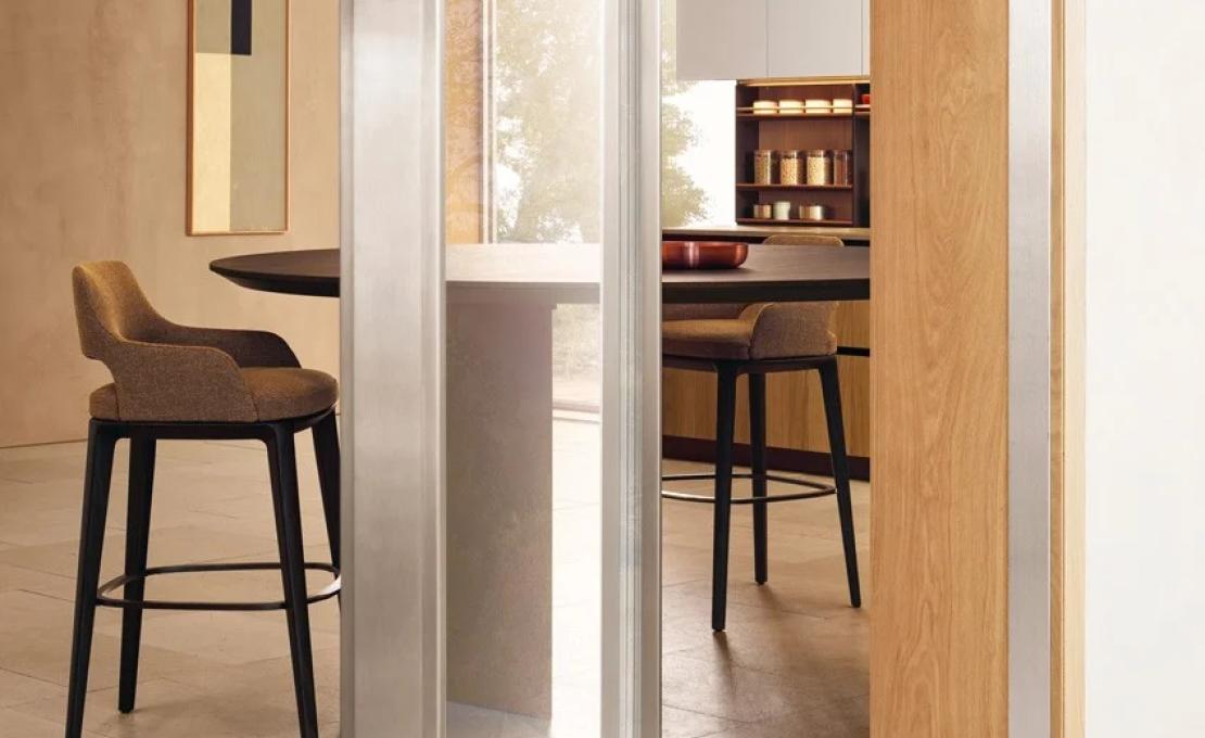 Барный стул от фабрики Poliform модель Sophie Lite 