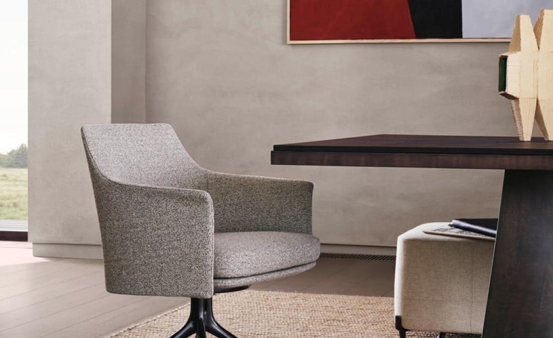 Стул от фабрики Poliform модель Stanford Bridge 