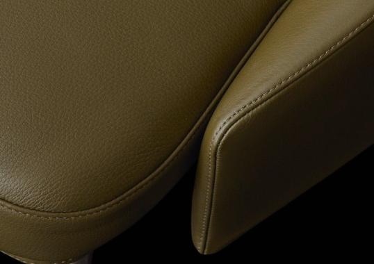 Стул от фабрики Poliform модель Stanford Bridge 