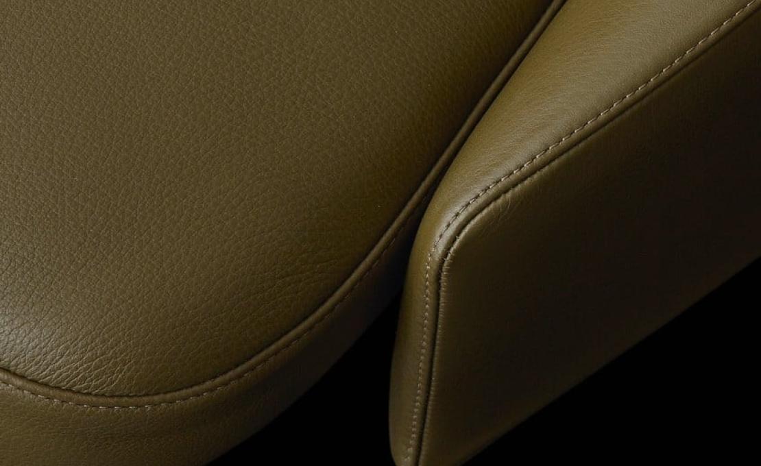 Стул от фабрики Poliform модель Stanford Bridge 