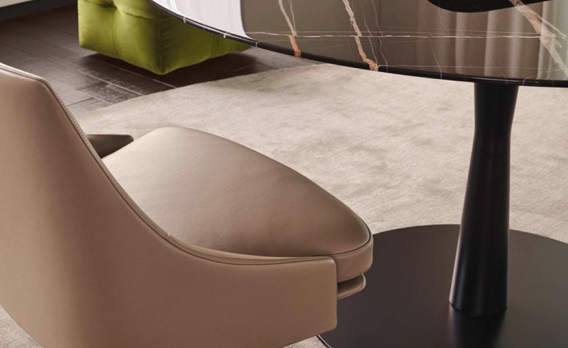 Стул от фабрики Poliform модель Stanford Bridge 