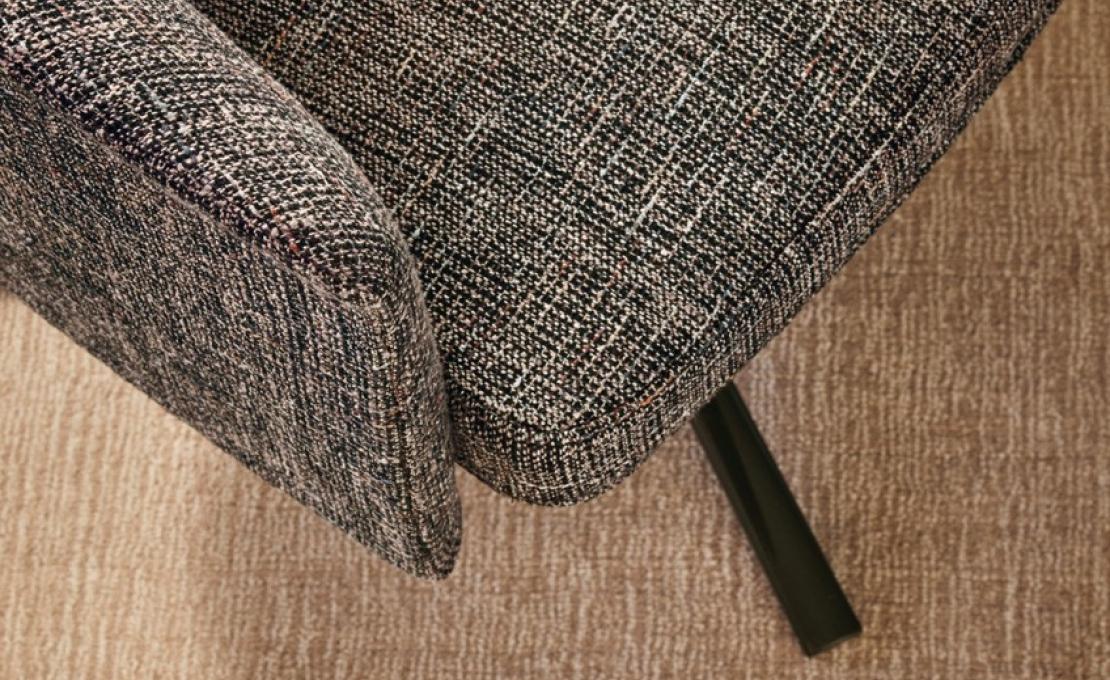 Кресло от фабрики Poliform модель Stanford Arm