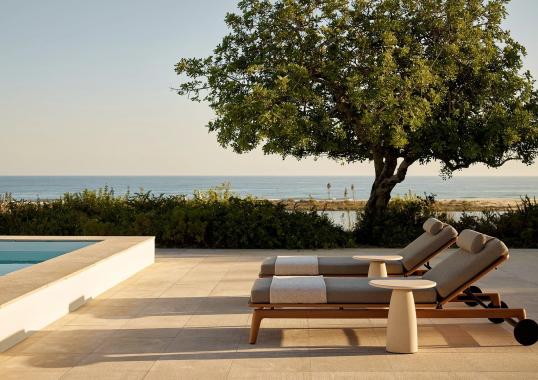 Уличный стол от фабрики Poliform модель STRATA 