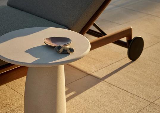 Уличный стол от фабрики Poliform модель STRATA 