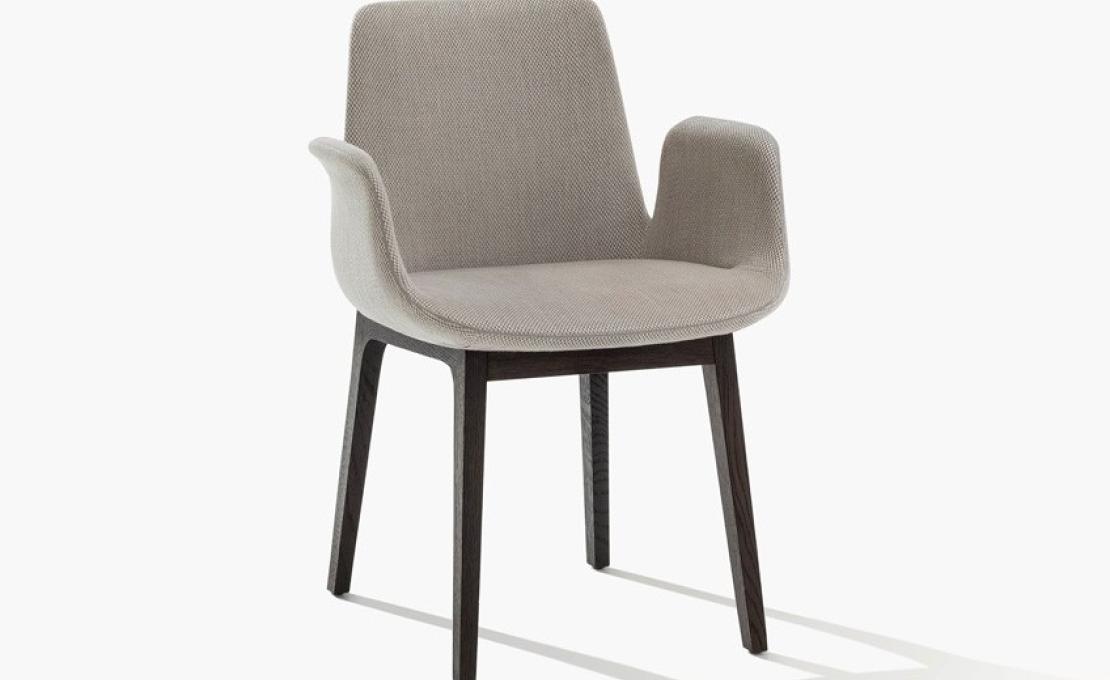 Стул от фабрики Poliform модель Ventura  With Armrests 