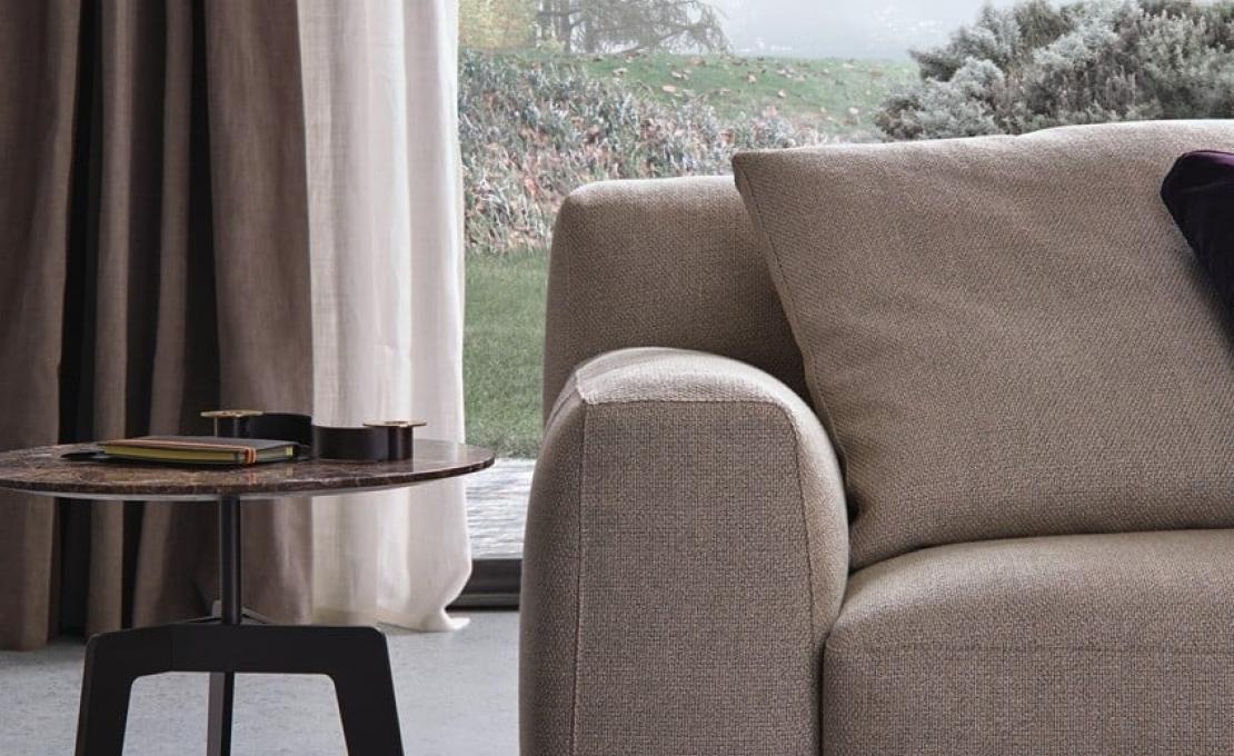 Журнальный столик от фабрики Poliform модель Tribeca  