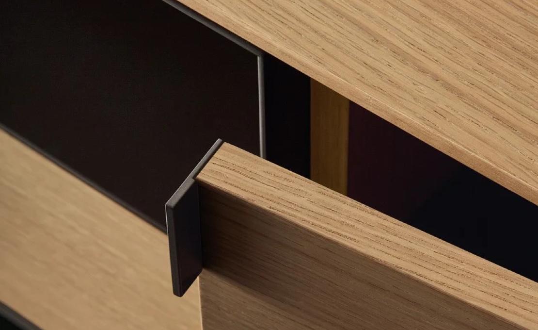 Сервант от фабрики Poliform модель Symphony Sideboard