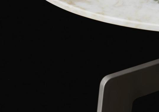 Журнальный столик от фабрики Poliform модель Tribeca  