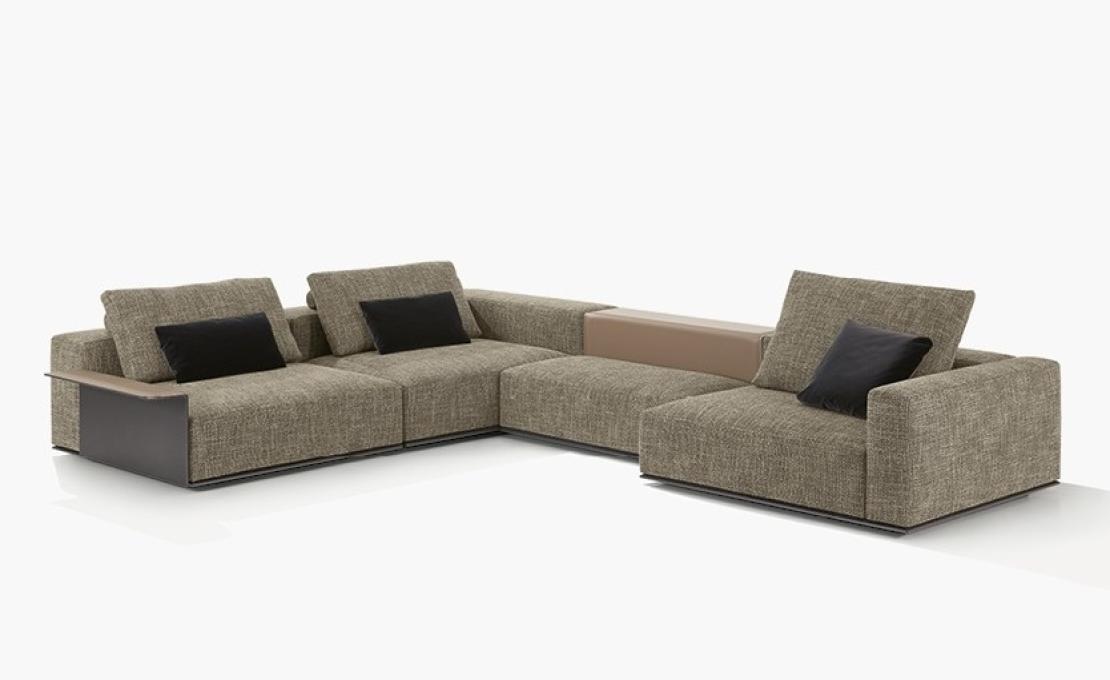 Диван от фабрики Poliform модель Westside Sofa 