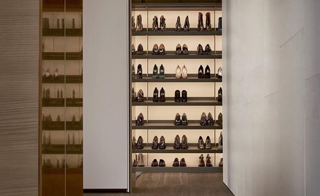 Шкафы от фабрики Poliform модель Ubik Walk-in Closet